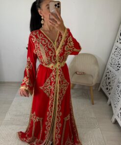caftan rouge